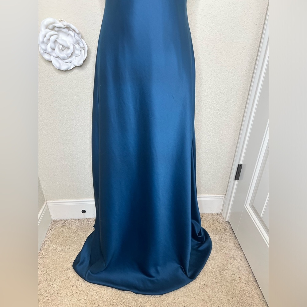 Calvin Klein Dark Ocean Blue/Green Satin Halter Formal Gown with Train Sz 10 - Picture 5 of 13